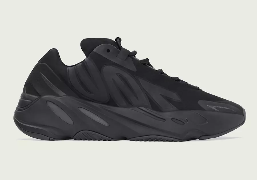 adidas Yeezy Boost 700 MNVN "Triple Black" Stokları Yakında