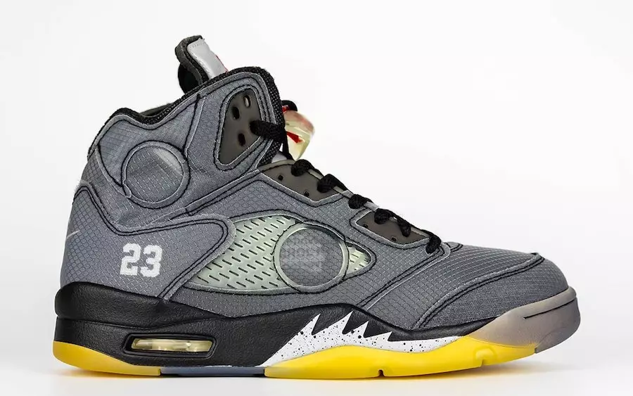 Ақ түссіз Air Jordan 5