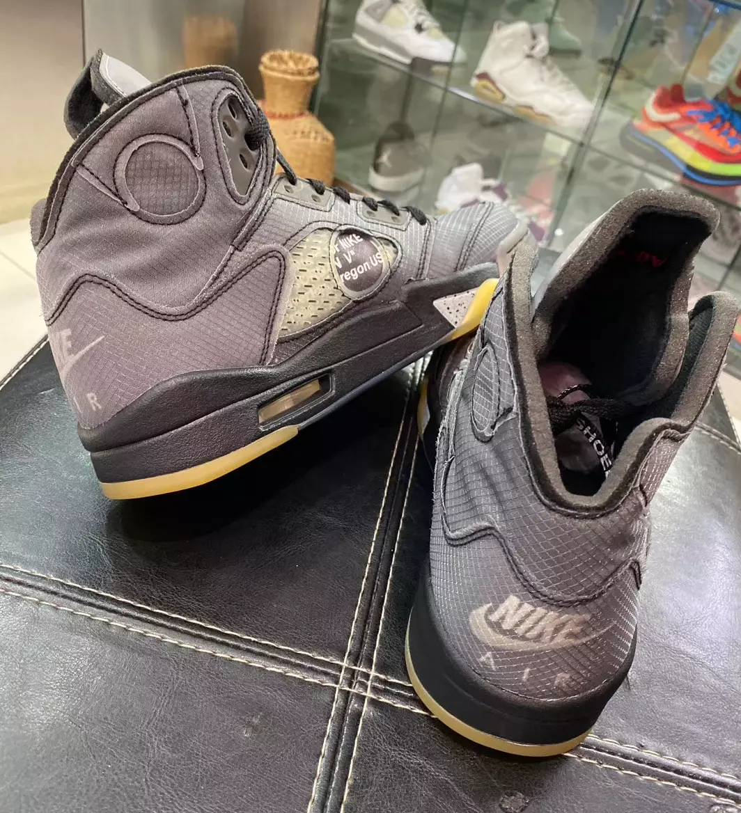 אַוועק-ווייַס Air Jordan 5 V CT8480-001 מעלדונג טאָג פּרייַז