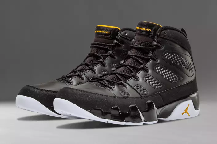 Maongezi ya Sneaker: Air Jordan 9