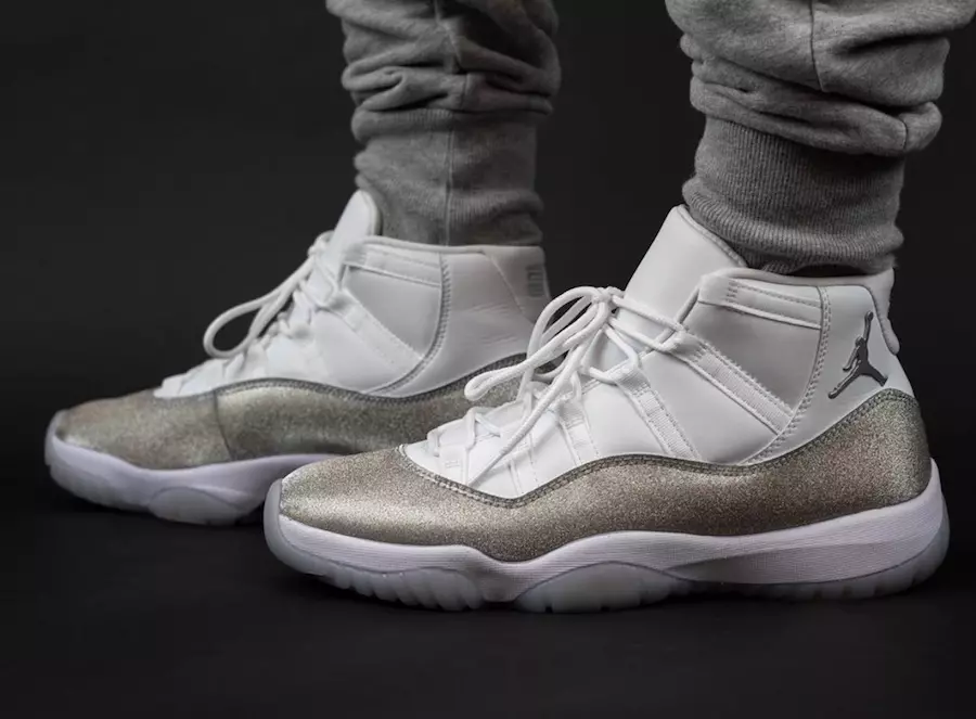 Air Jordan 11 WMNS Metalik Gümüş AR0715-100 Çıkış Tarihi Ayakta