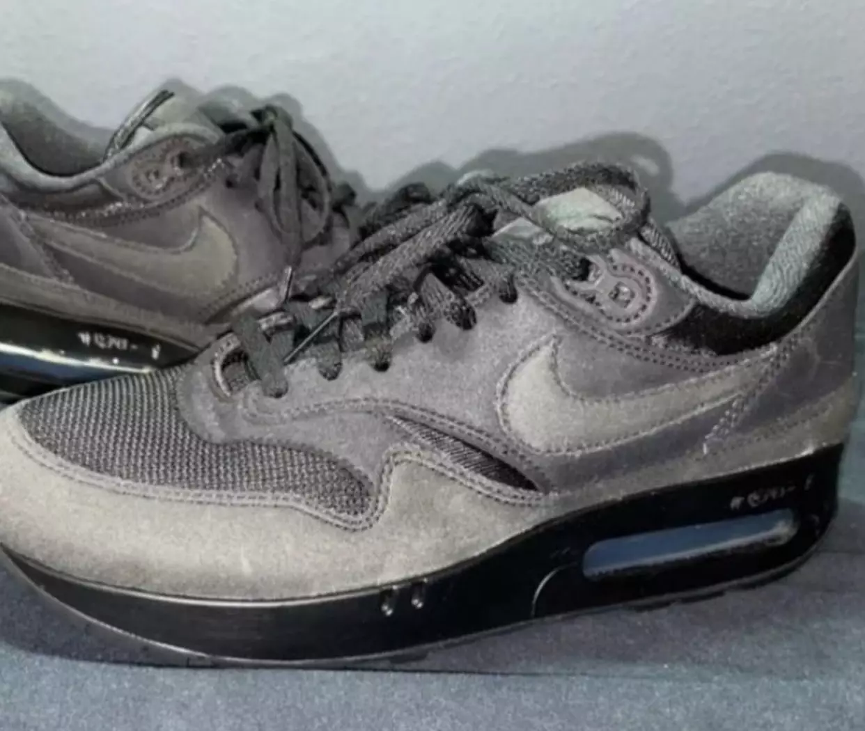 Data lansării eșantionului Nike Air Max 1 Big Bubble Black Anthracite