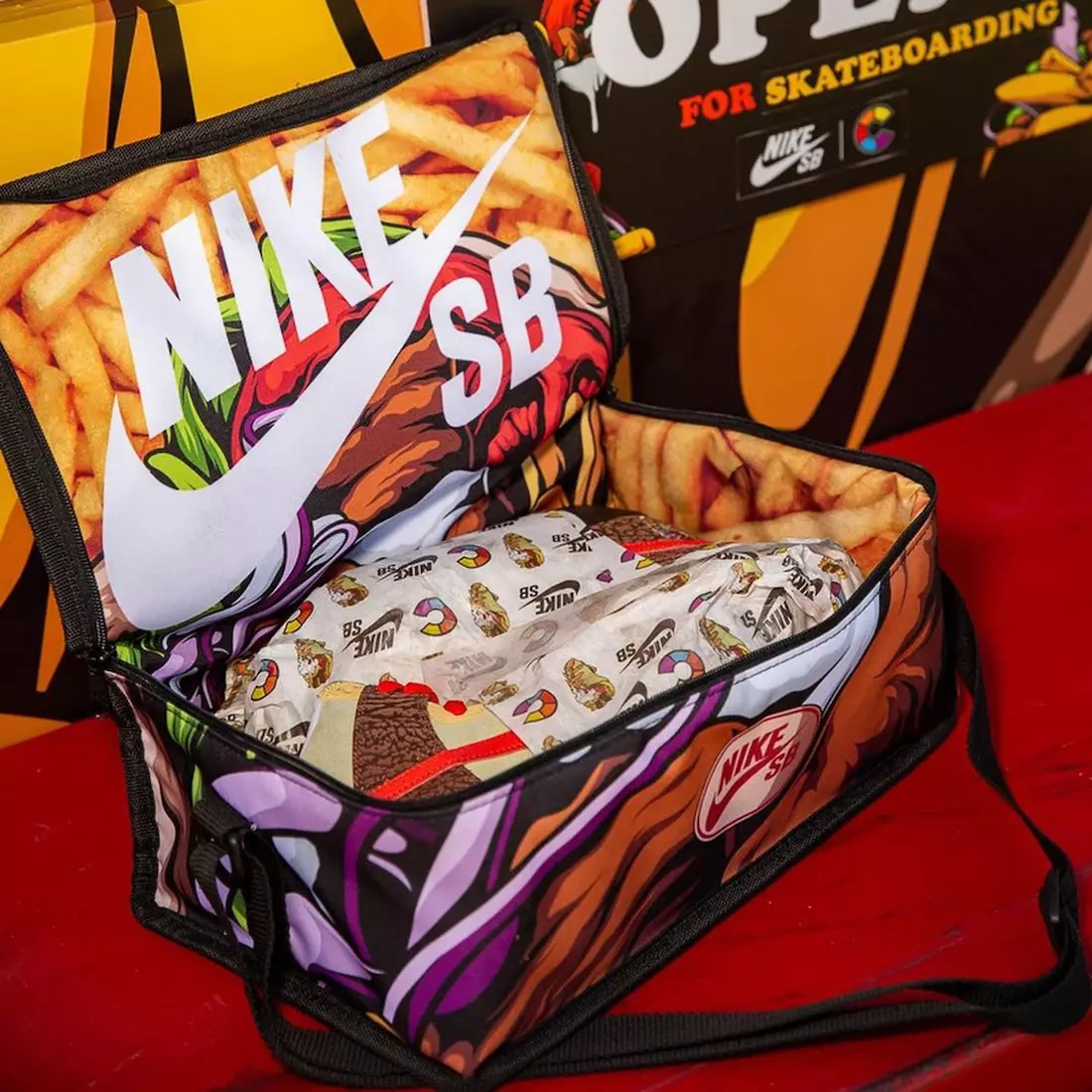 Түсті конькилер Nike-SB Dunk High Kebab және Destroy Lunchbox