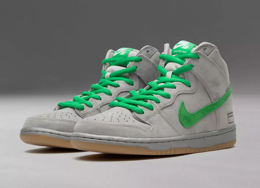 Размова аб красоўках: Nike SB Dunk High «Silver Box» 11813_1