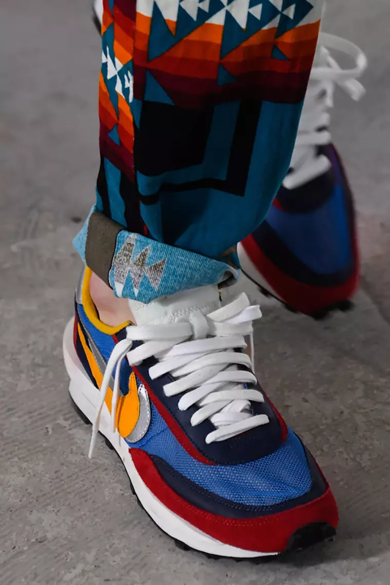 Sacai x Nike Waffle Híbrido