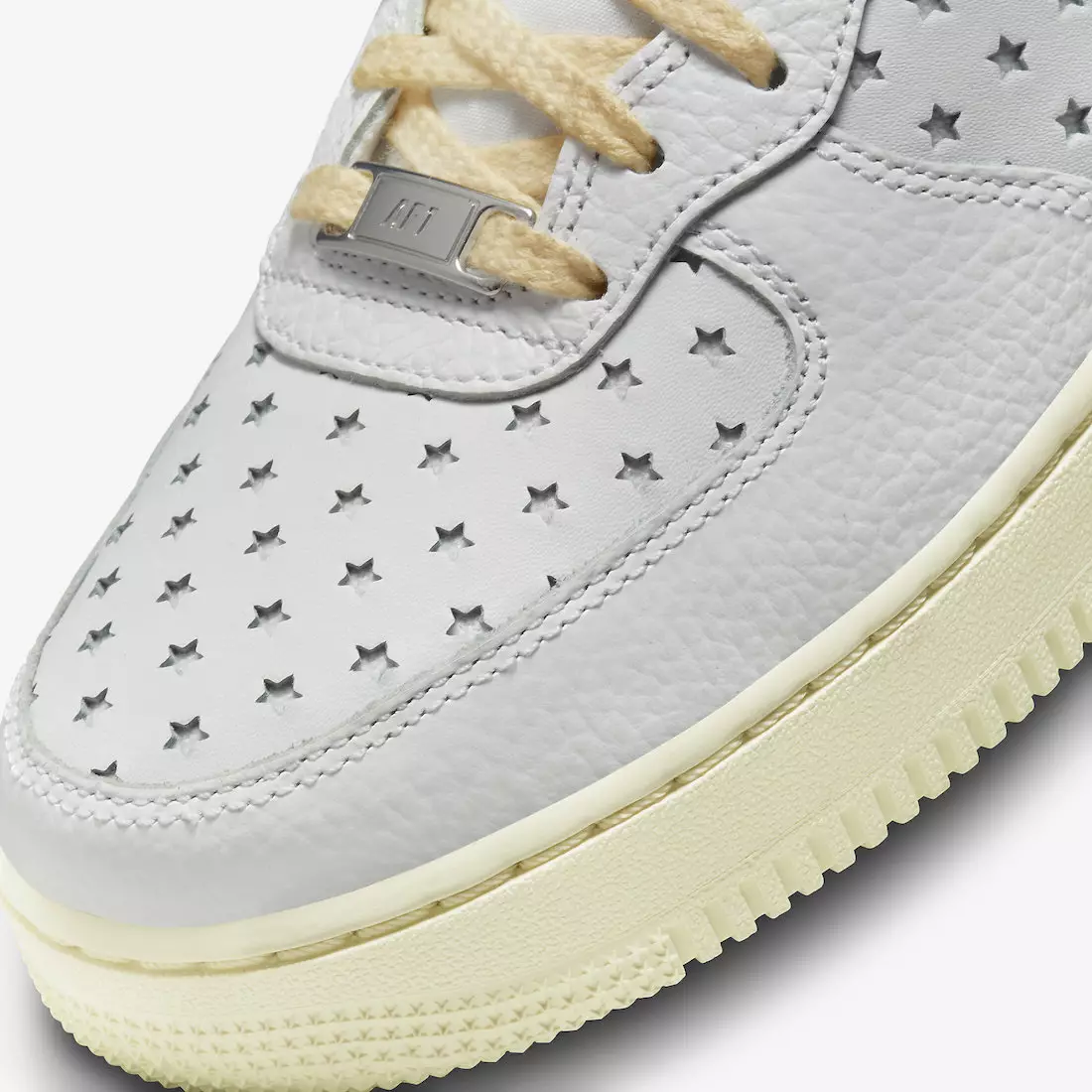 Nike Air Force 1 Mid Summit White Coconut Milk DV3451-100 Megjelenési dátum