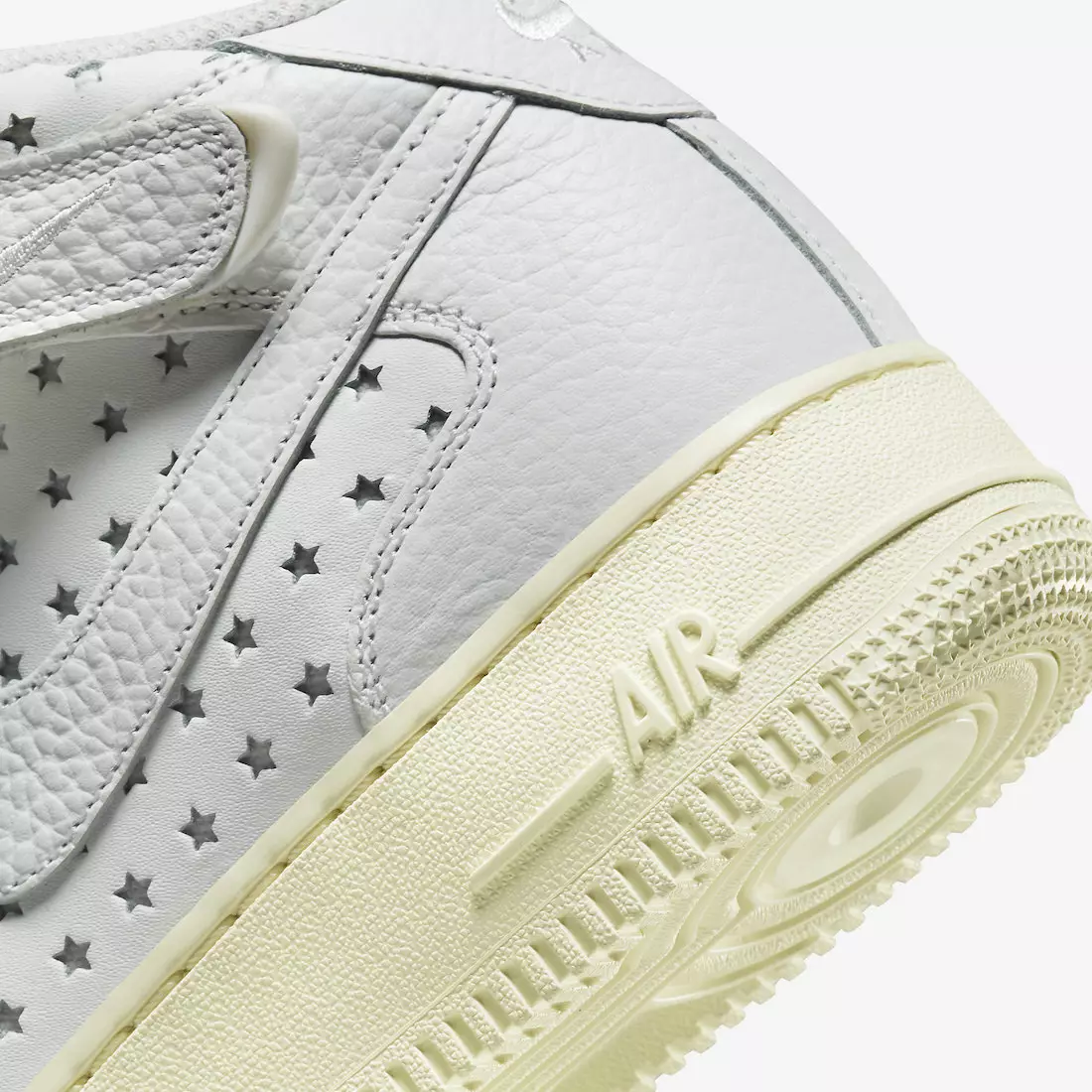 Date de sortie de la Nike Air Force 1 Mid Summit White Coconut Milk DV3451-100