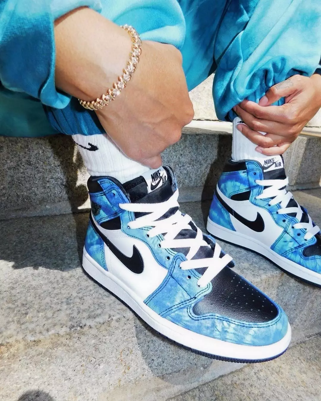 Rox Marrone Air Jordan 1 Tie-Dye CD0461-100