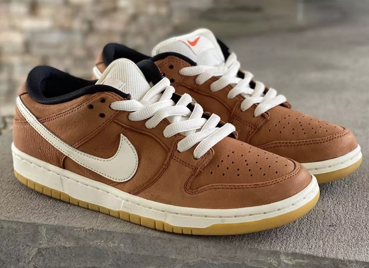 Geriau pažvelkite į „Nike SB Dunk Low“ „Dark Russet“