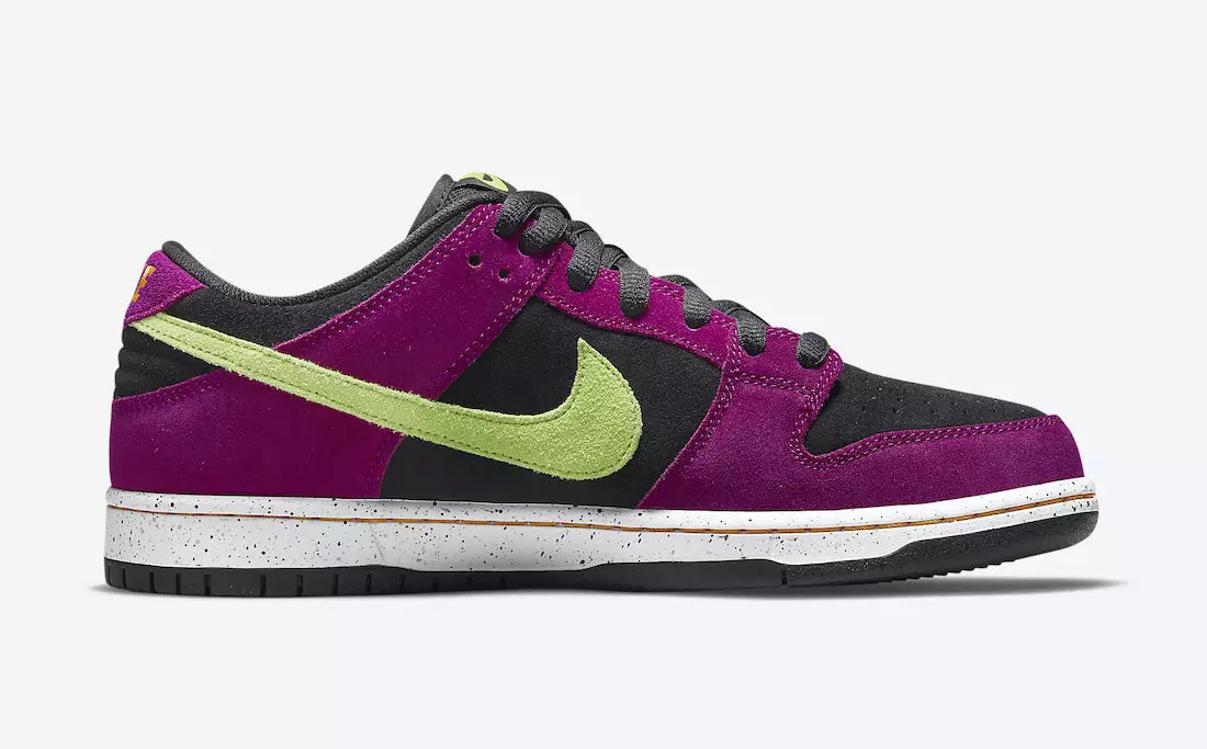 Санаи барориши Nike SB Dunk Low ACG Terra Red Plum BQ6817-501