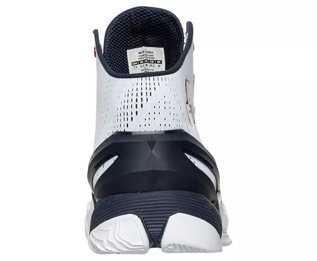 Faoi Armour Curry 2 USA Dáta Eisiúna