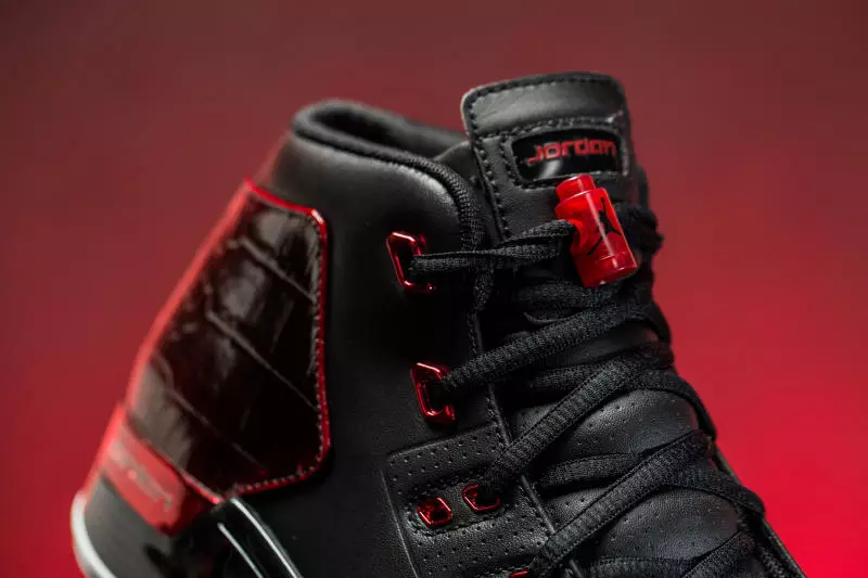 Air Jordan 17 Chicago Bulls di razza retrò