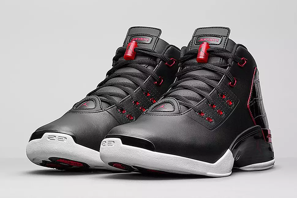 Air Jordan 17 Bulls Hitam Merah