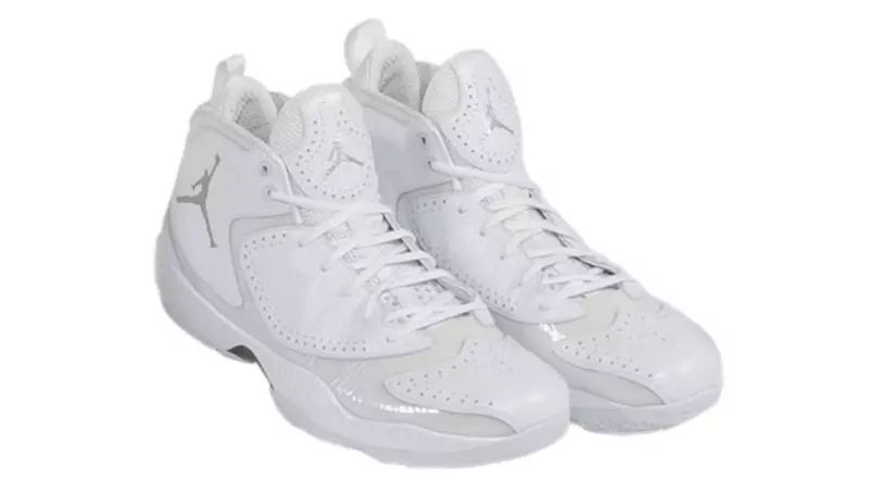 Kolekcija All-White Air Jordan Retro Kobeja Bryanta na dražbi 12194_28