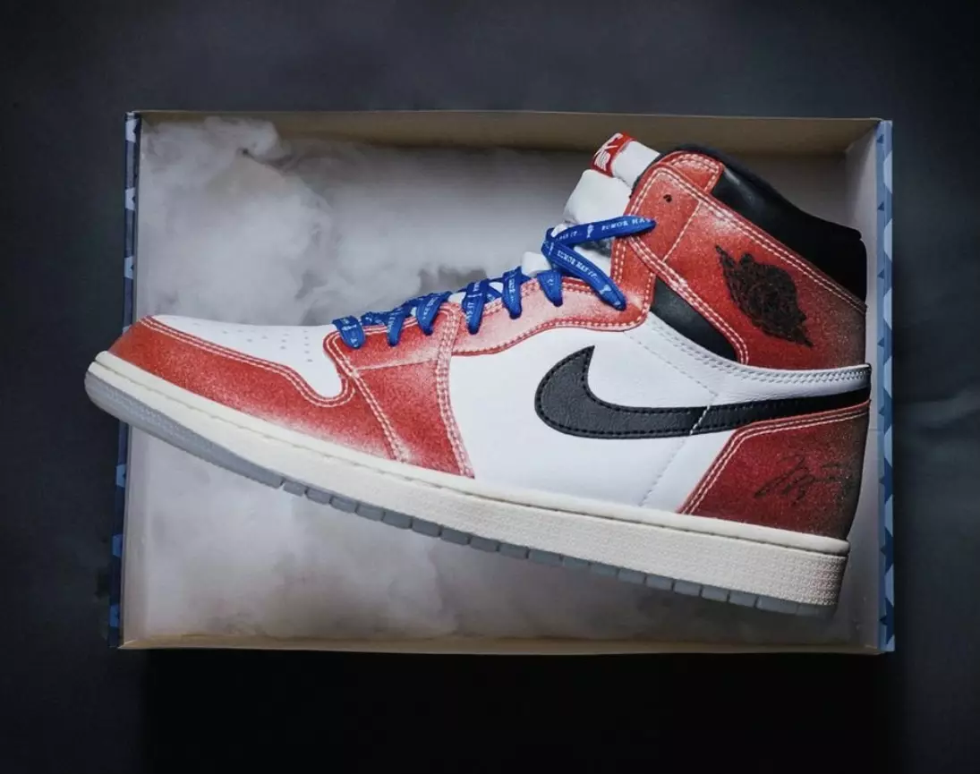 غرفة الجوائز Air Jordan 1 تاريخ الإصدار بالتجميد