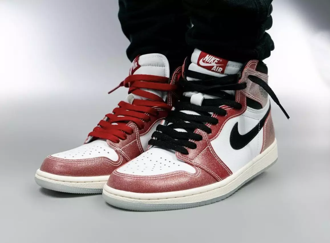 Trophy Room Air Jordan 1 Chicago DA2728-100 Chiqarish sanasi oyoqlarda