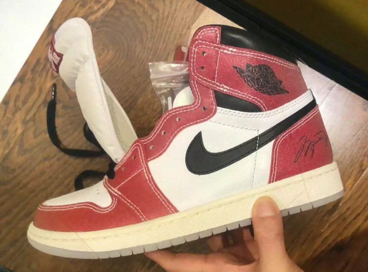 Trophy Room Air Jordan 1 Chicago DA2728-100 מעלדונג טאָג