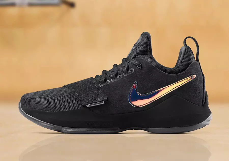 Nike 80-солагии Фил Найтро бо коллексияи PK80 ҷашн мегирад