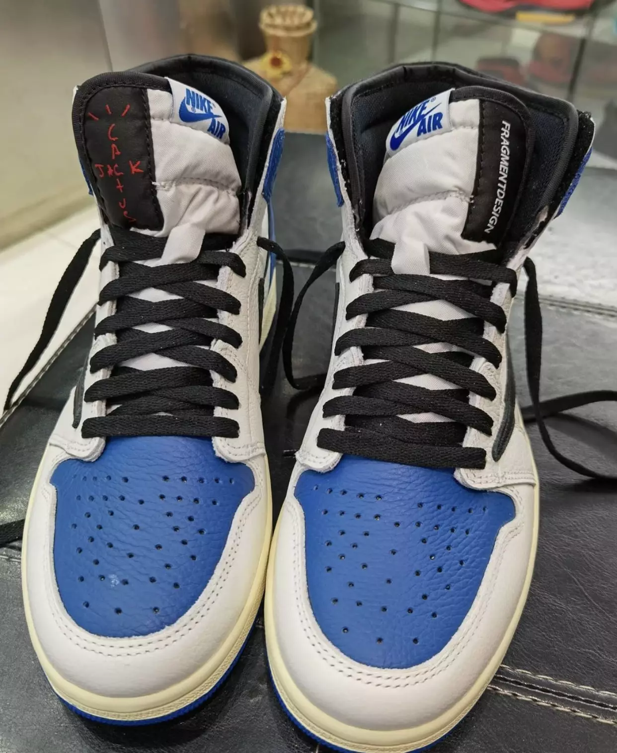 Travis Scott Fragment Air Jordan 1 High OG Military Blue Data e publikimit