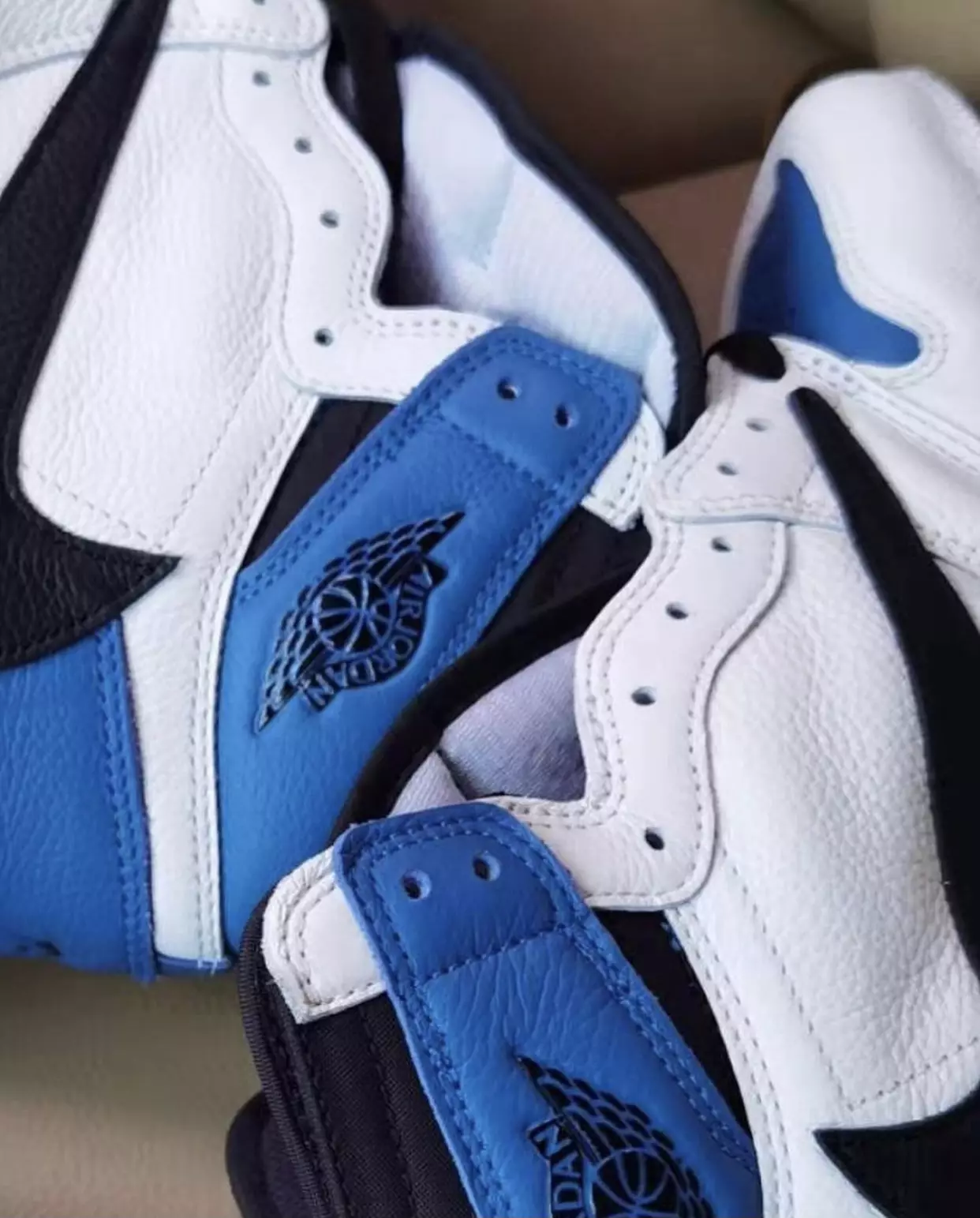 Travis Scott Fragment Air Jordan 1 მაღალი სამეფო გამოშვების თარიღი