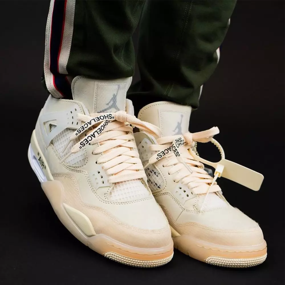 Off-White Air Jordan 4 CV9388-100 Datum izdaje na nogah