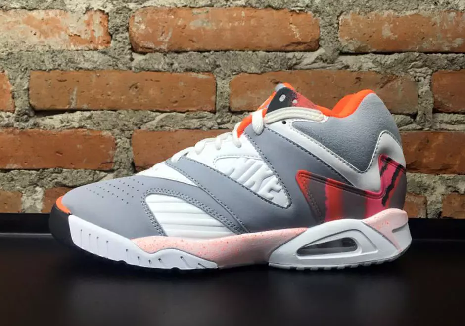 An Nike Air Tech Dúshlán IV OG Filleann an Samhradh seo