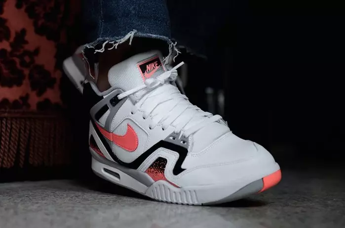 Nike Air Tech Challenge 2