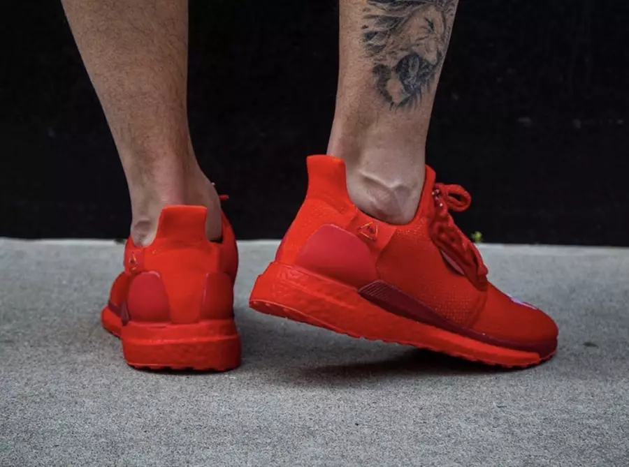 Tanggal Rilis adidas Solar Hu Glide Red Pharrell Williams