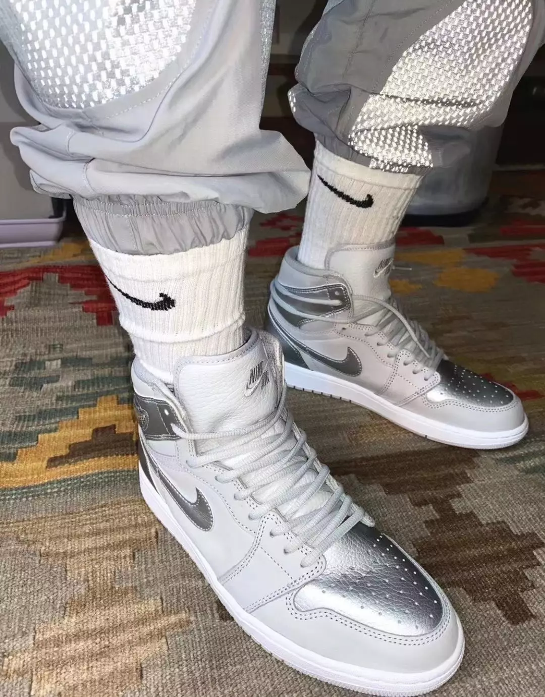 Air Jordan 1 High CO.JP Tokyo Metallic Silver DA0382-029 Megjelenés dátuma