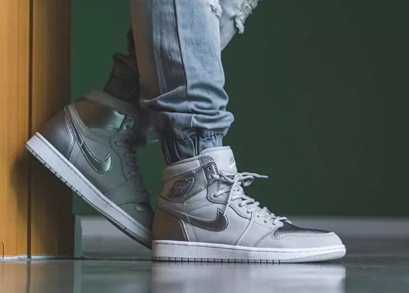 Air Jordan 1 Japan Zilver 555088-029 Releasedatum Op de voeten