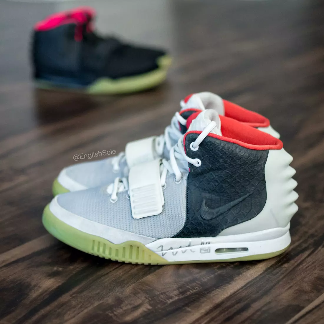 Nike Air Yeezy 2 Mismatch prøve