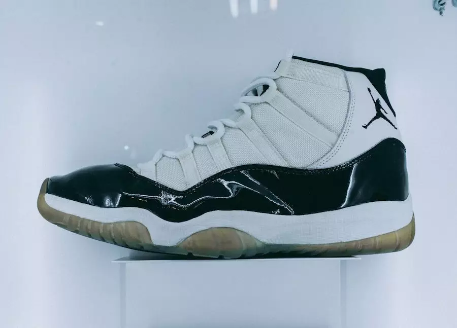 Sneakersnstuff wyświetla rzeczywiście noszone OG Air Jordan 11s od Michaela Jordana