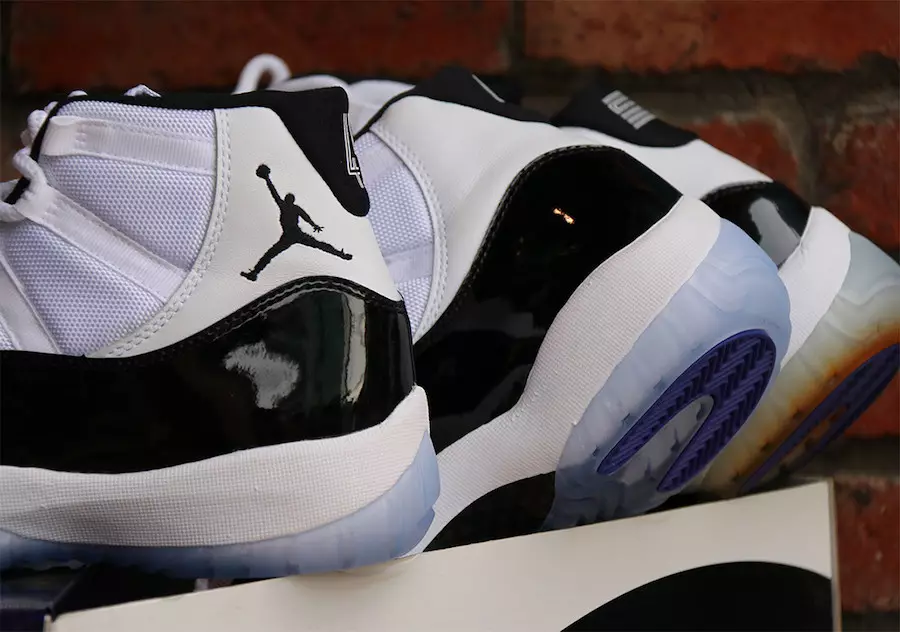 Air Jordan 11 Concord 2018 dan 2011 Perbandingan