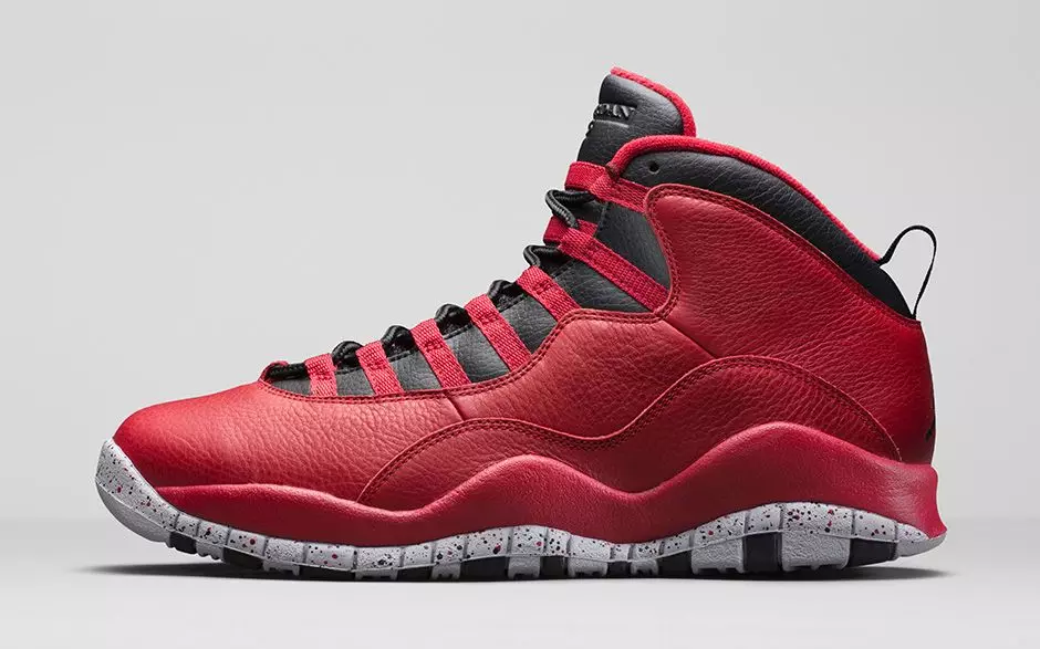 Air Jordan 10 Bulls über dem Broadway