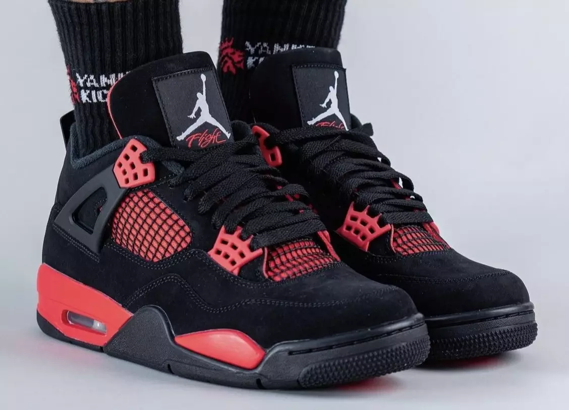 Kako Air Jordan 4 “Red Thunder” izgleda na nogama