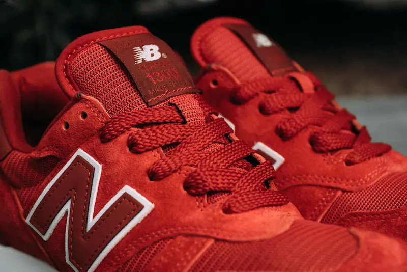 New Balance M1300CSU წითელი