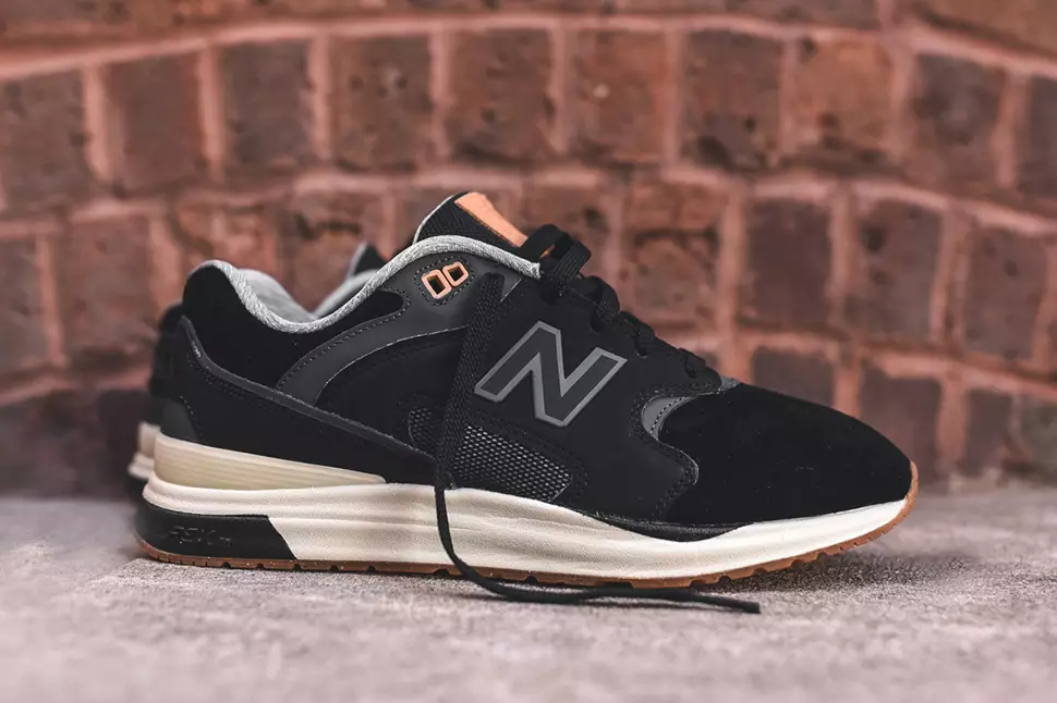 New Balance ML1550