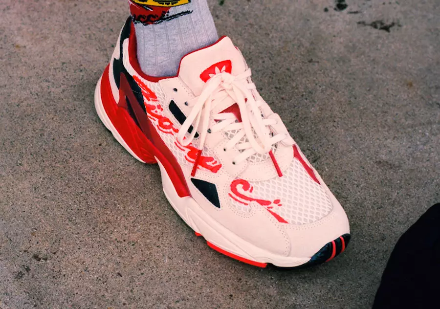 Дата выпуску Fiorucci adidas Falcon G28914