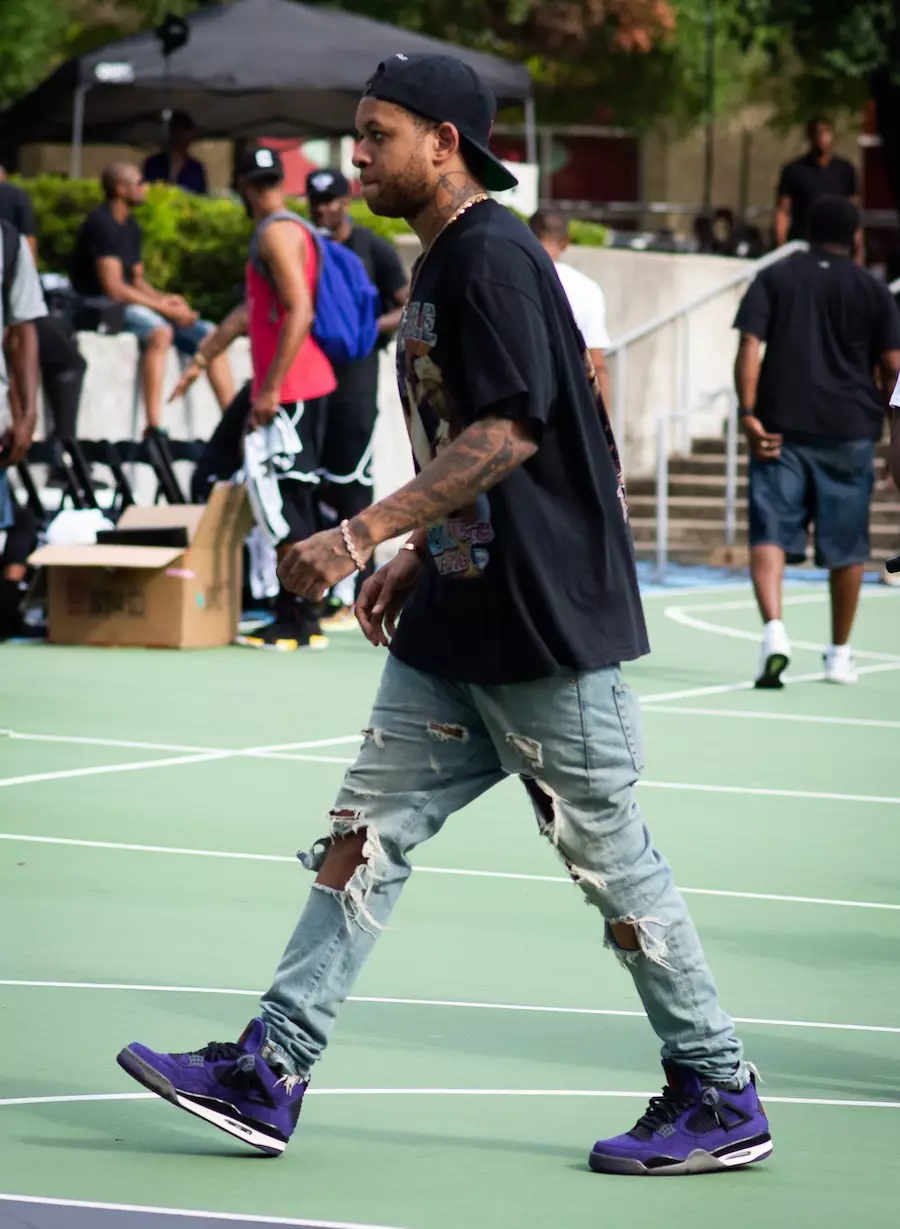 Travis Scott Air Jordan 4 Suede ya Zambarau kwa Miguu