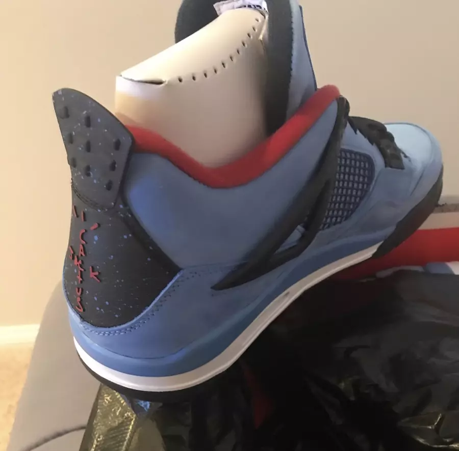 Travis Scott Air Jordan 4 oliatori di Houston