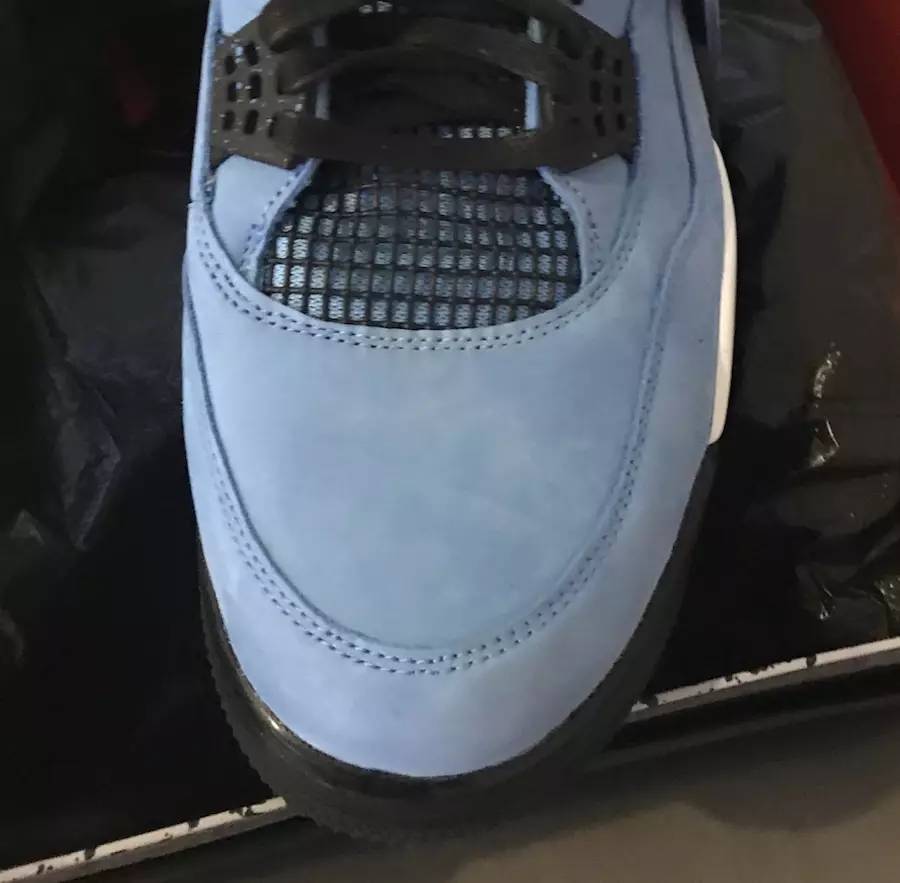 Travis Scott Air Jordan 4 oliatori di Houston