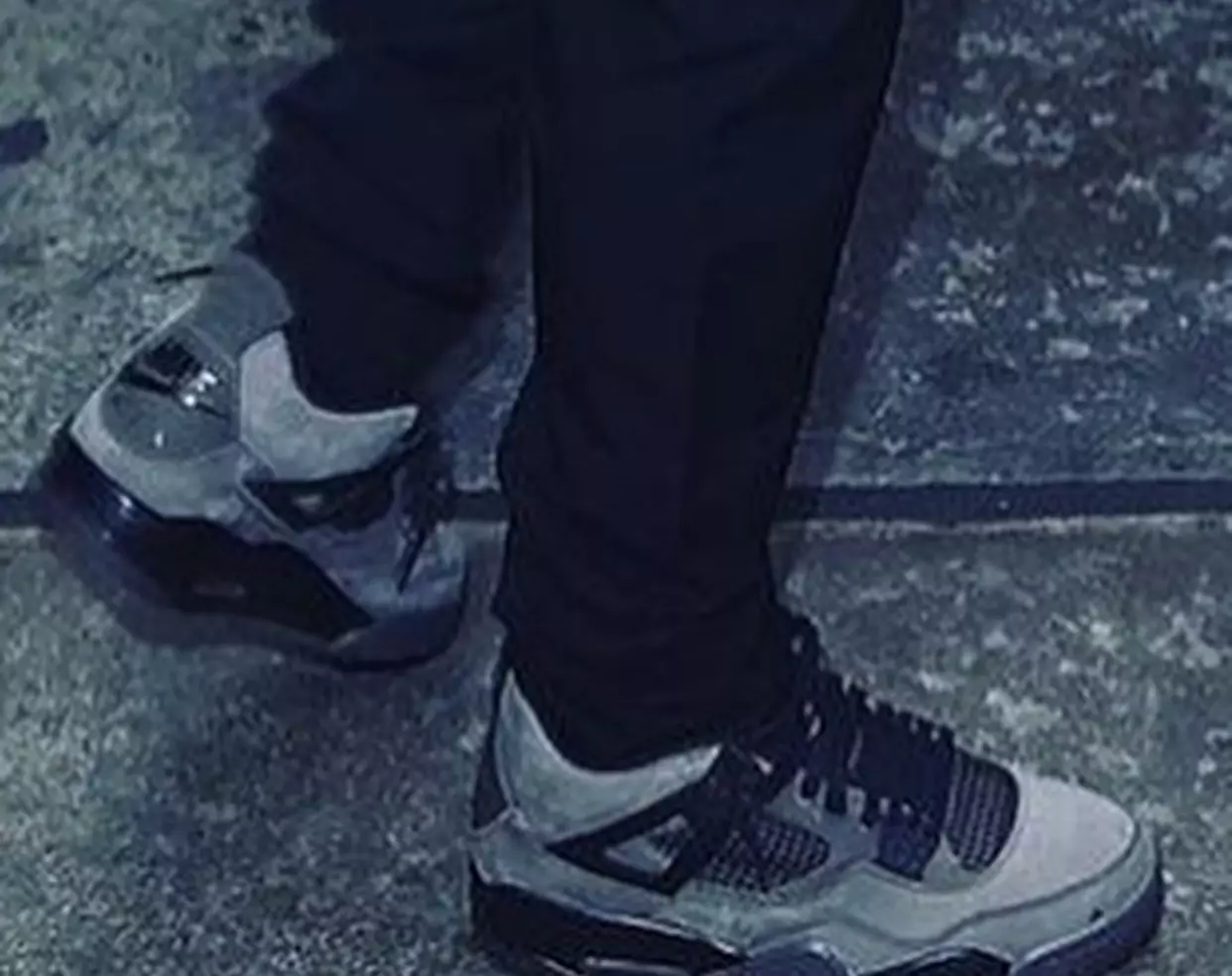 Travis Scott Air Jordan 4 Dark Grey Nike Air