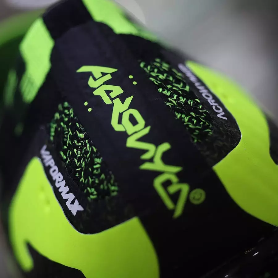 Akronym Nike Air VaporMax Moc 2 Black Volt AQ0996-007