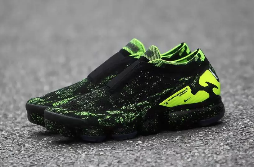 Акроним Nike Air VaporMax Moc 2 Black Volt AQ0996-007