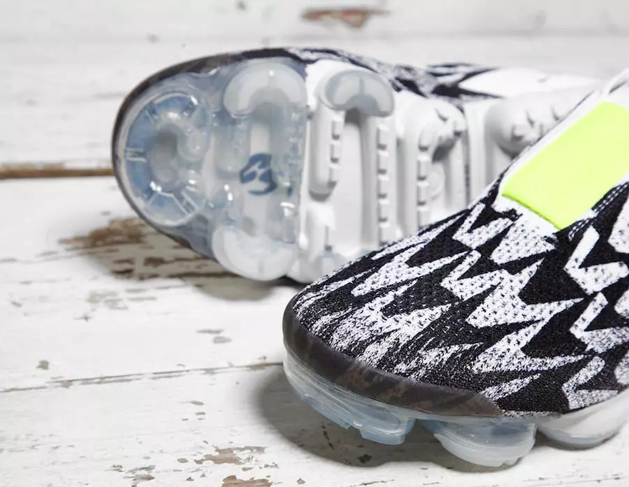 ACRONYM x Nike VaporMax Moc 2 AQ0996-001