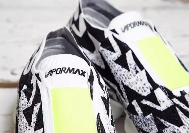 ACRÓNIMO Nike VaporMax Moc Negro Blanco Volt