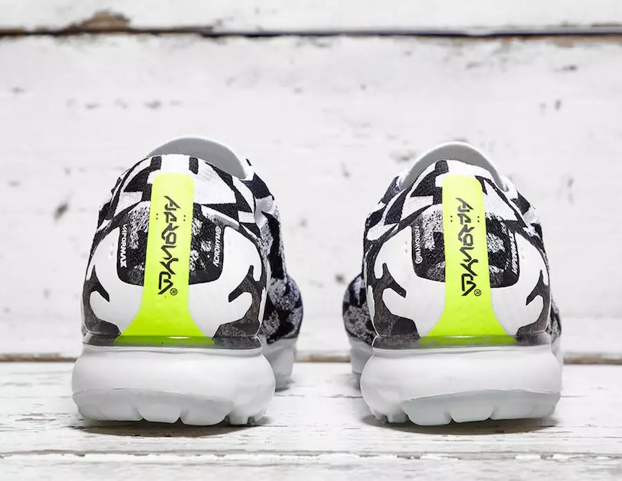 ACRONIMO x Nike VaporMax Moc 2 AQ0996-001