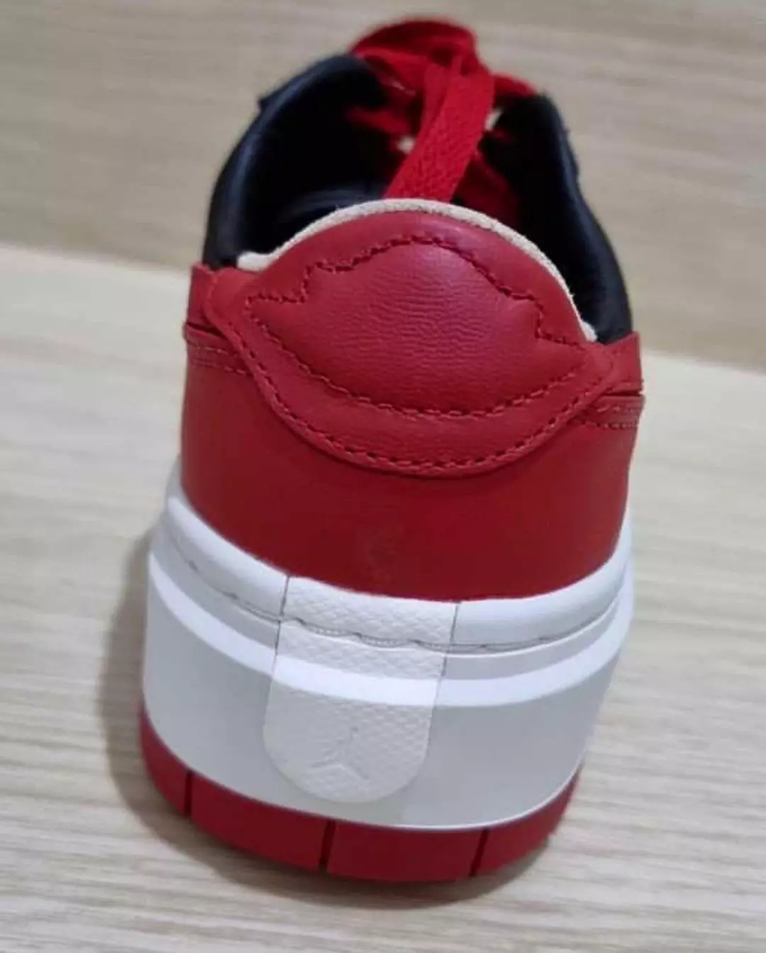 Tarehe ya Kutolewa ya Air Jordan 1 LV8D Iliyoinuliwa