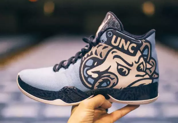 حذاء اير جوردان XX9 29 UNC Tar Heels PE