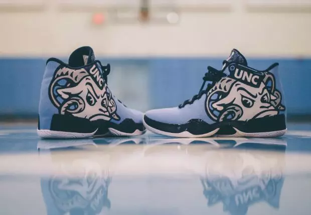 حذاء اير جوردان XX9 29 UNC Tar Heels PE